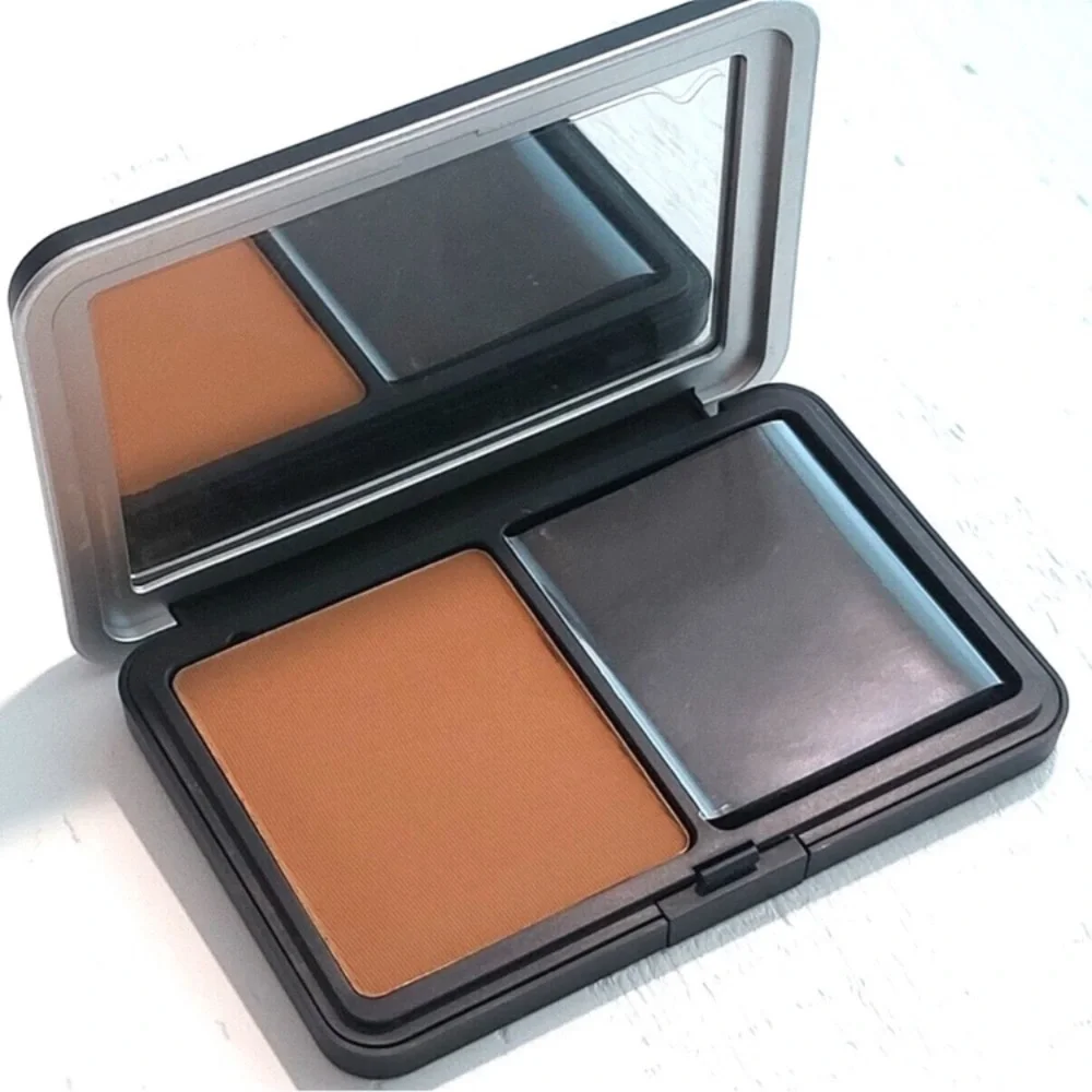 Make Up For Ever Matte Velvet Skin Blurring‎ Powder Foundation – R520 – NEW